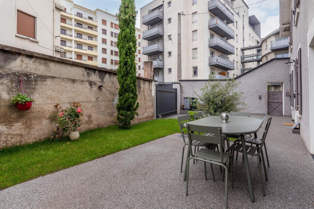 La Villa Sassolini Avec Jacuzzi Lyon Exteriör bild