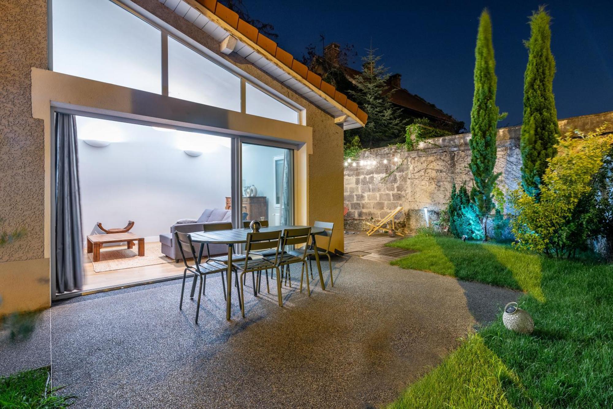La Villa Sassolini Avec Jacuzzi Lyon Exteriör bild